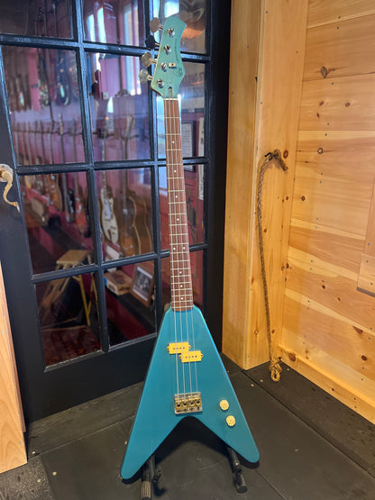 Hondo Deluxe 860 Flying V Bass